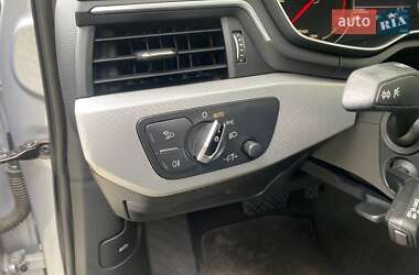 Седан Audi A4 2017 в 