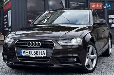 Седан Audi A4 2013 в Днепре