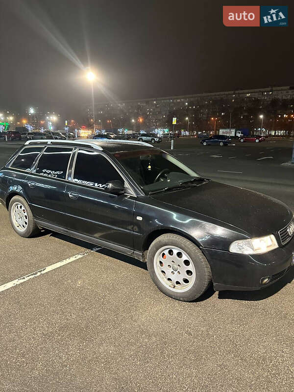 Універсал Audi A4 2000 в Ірпені