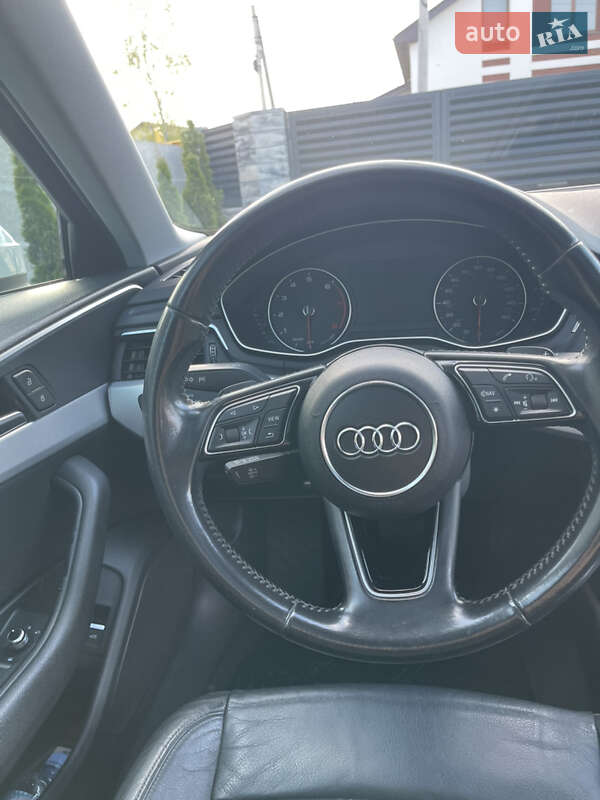 Седан Audi A4 2016 в Ивано-Франковске