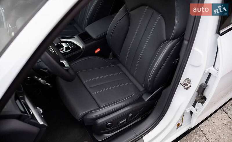 Седан Audi A4 2022 в Киеве