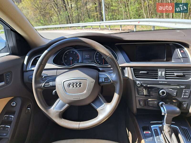 Седан Audi A4 2013 в Киеве