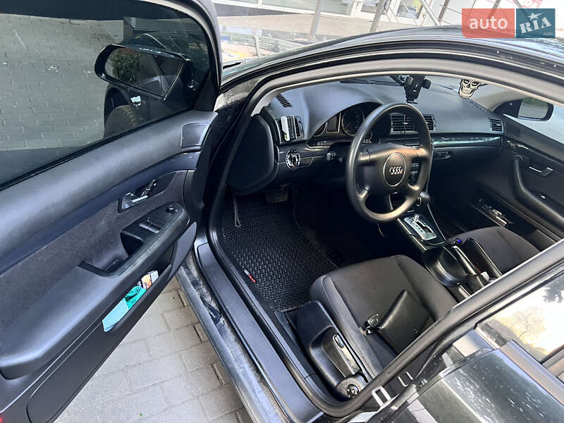 Седан Audi A4 2002 в Хмельницком