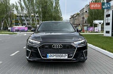 Седан Audi A4 2023 в 