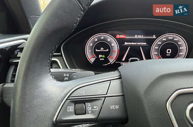 Седан Audi A4 2023 в 
