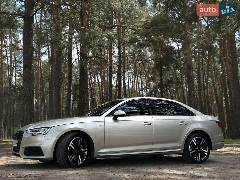 Седан Audi A4 2016 в Сумах
