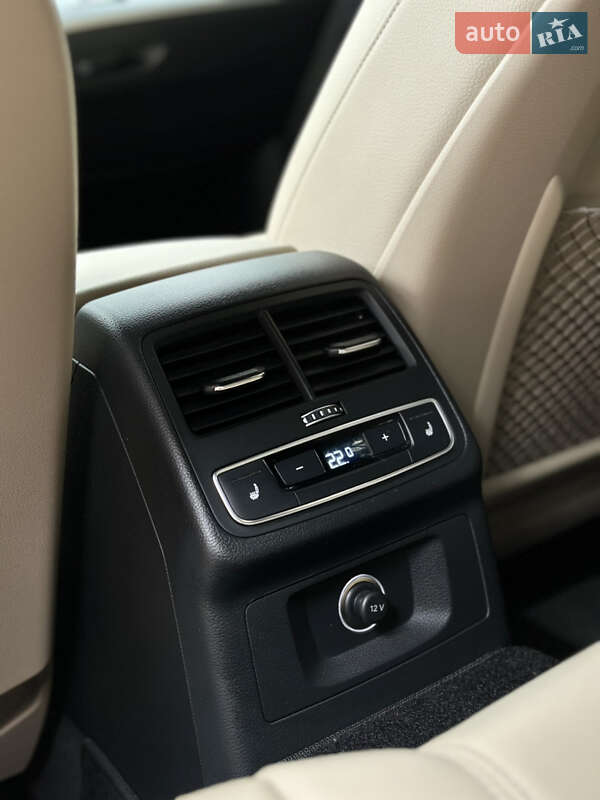 Седан Audi A4 2016 в Сумах