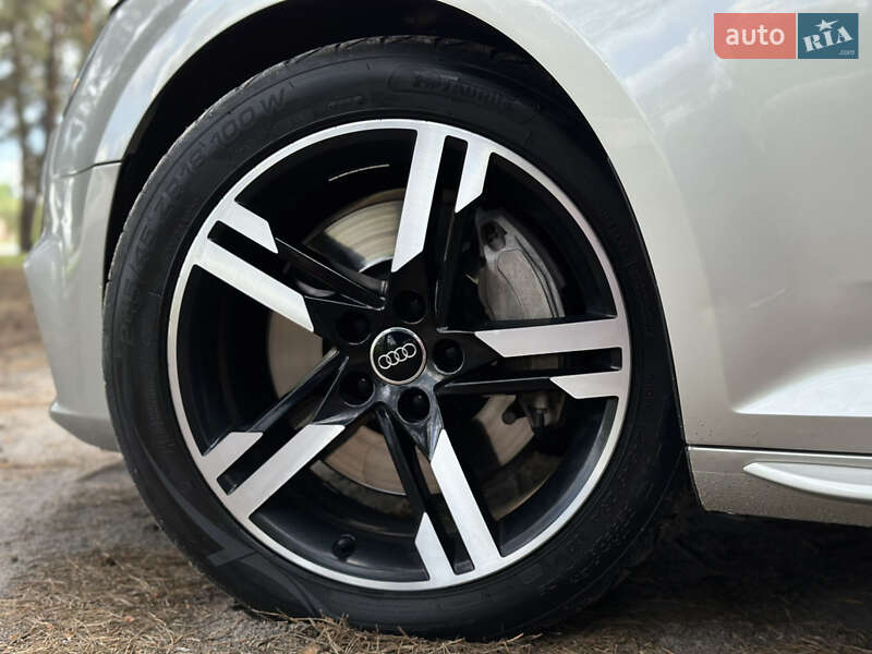 Седан Audi A4 2016 в Сумах