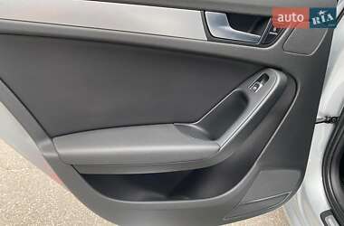 Седан Audi A4 2012 в 