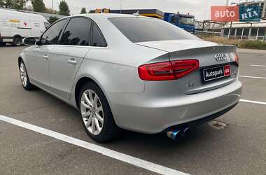 Седан Audi A4 2012 в 