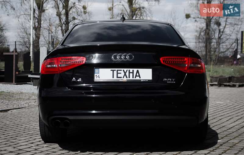 Седан Audi A4 2012 в Жовкві