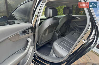 Седан Audi A4 2020 в 