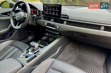 Седан Audi A4 2020 в 