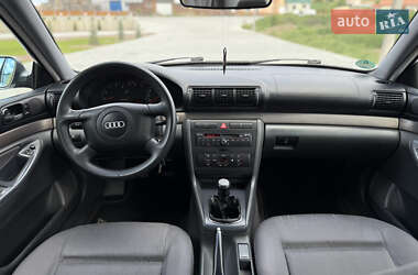 Седан Audi A4 2000 в 