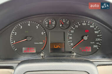 Седан Audi A4 2000 в 
