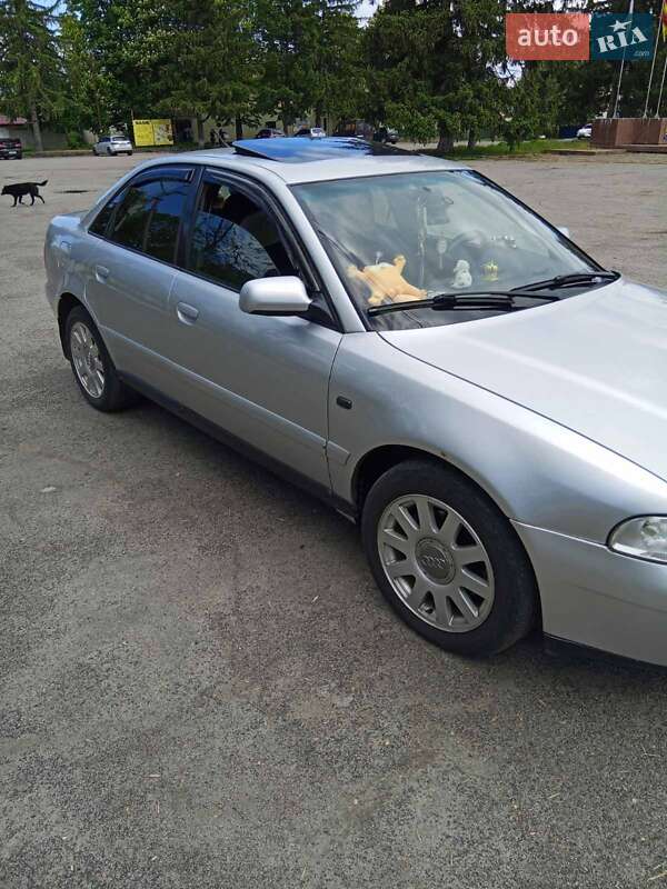 Седан Audi A4 2000 в Новоархангельске