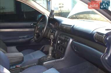 Седан Audi A4 1995 в 