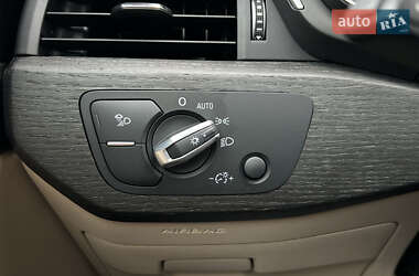 Седан Audi A4 2022 в 