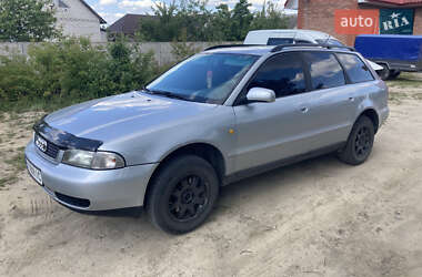 Універсал Audi A4 1998 в Маневичах