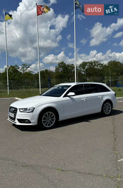 Универсал Audi A4 2013 в 
