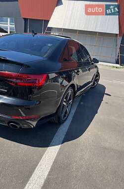 Седан Audi A4 2016 в 
