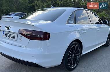 Седан Audi A4 2013 в 