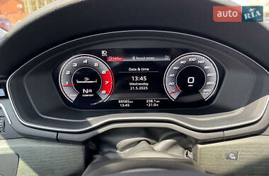 Седан Audi A4 2021 в 