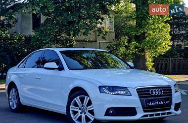 Седан Audi A4 2011 в Николаеве