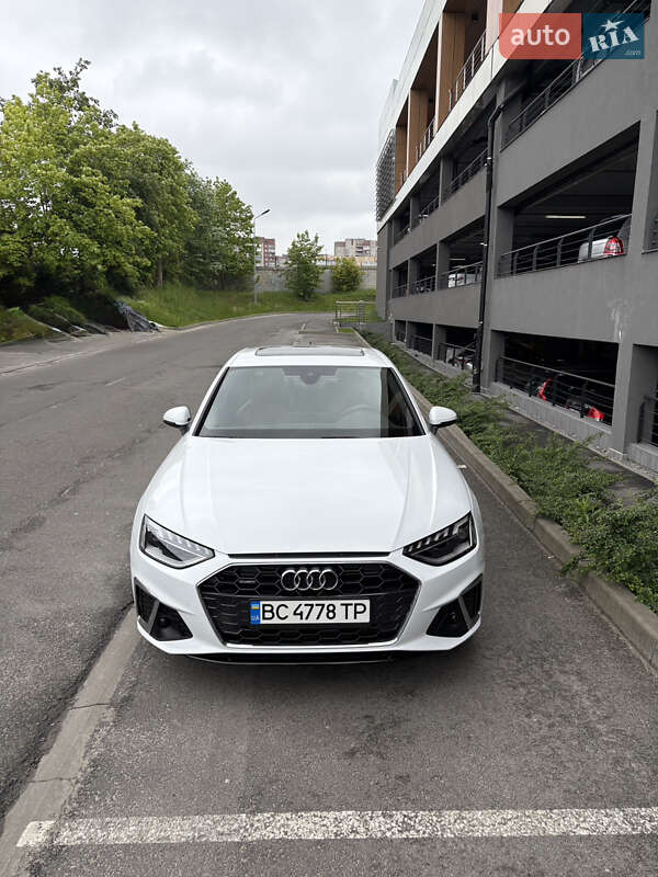 Седан Audi A4 2024 в Львові