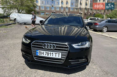 Седан Audi A4 2013 в 