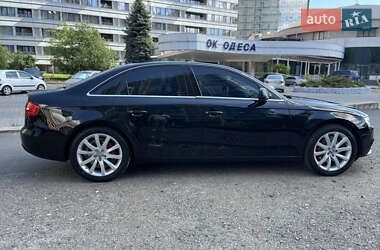 Седан Audi A4 2013 в 