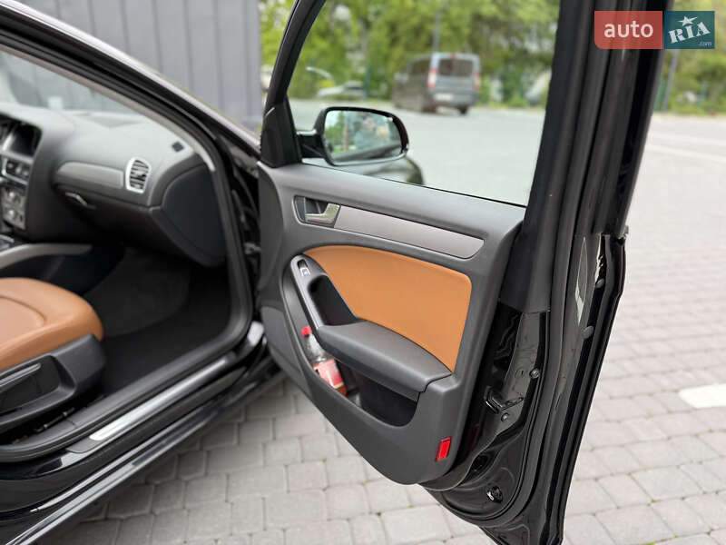 Седан Audi A4 2013 в Киеве