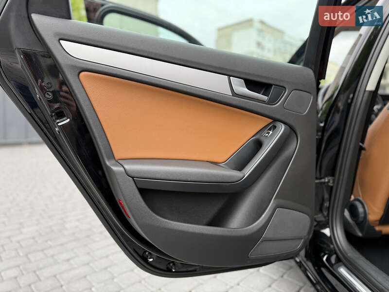Седан Audi A4 2013 в Киеве