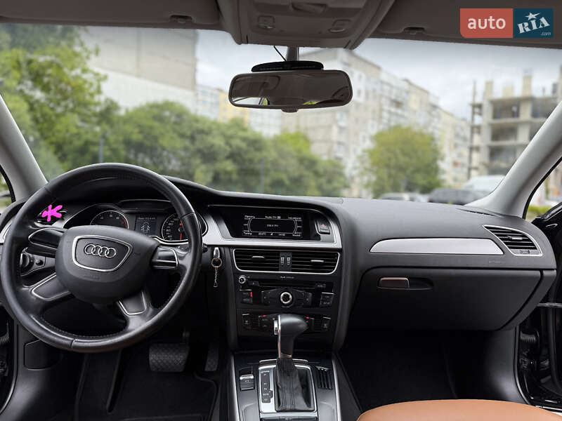 Седан Audi A4 2013 в Киеве