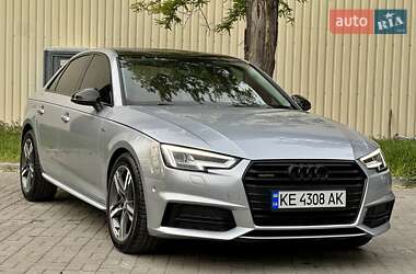 Седан Audi A4 2017 в 