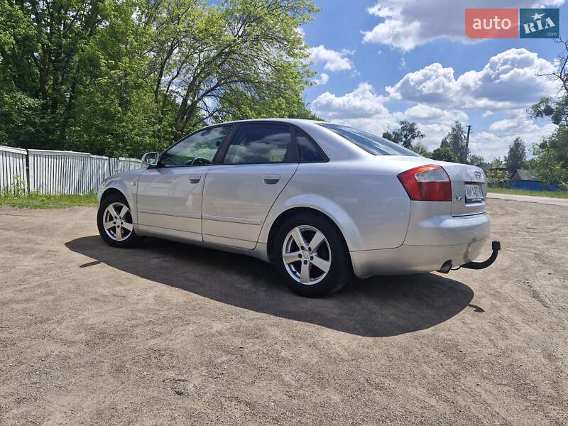 Седан Audi A4 2004 в Коростене