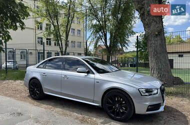 Седан Audi A4 2015 в 