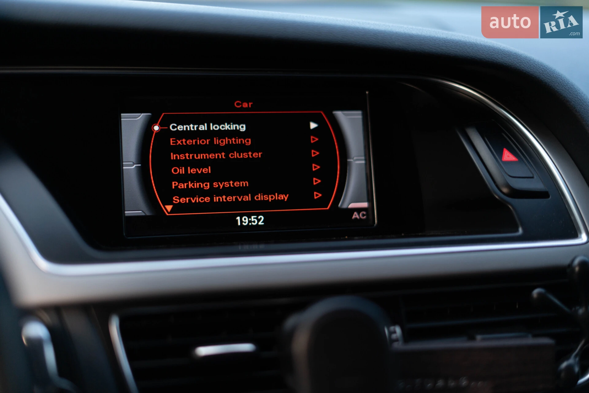 2012 Audi A4 - мініатюра 11