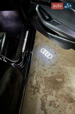 Седан Audi A4 2019 в 
