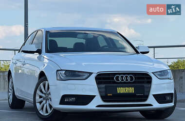 Седан Audi A4 2013 в 