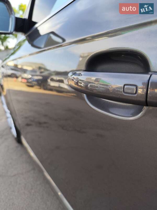 Седан Audi A4 2014 в Чернигове