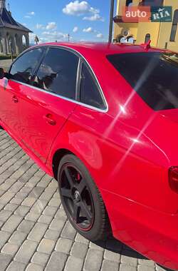 Седан Audi A4 2013 в 
