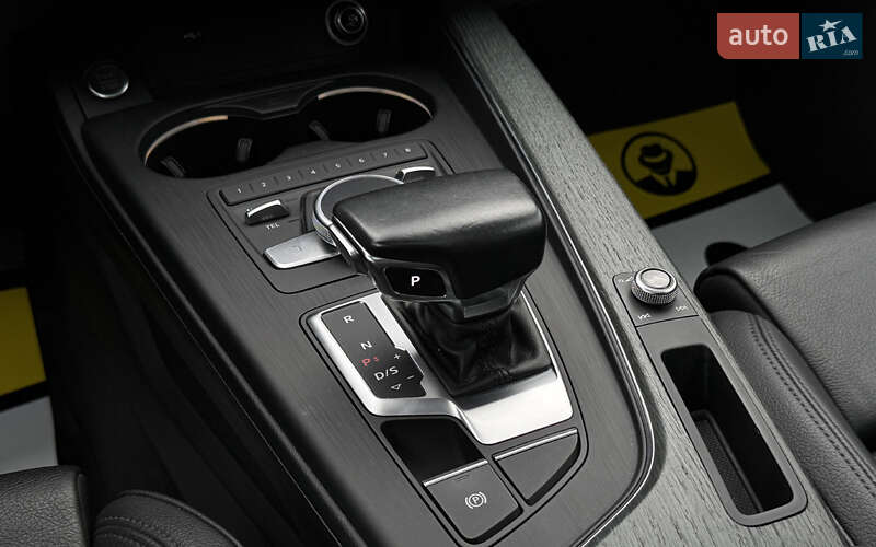Седан Audi A4 2018 в Львове