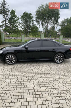 Седан Audi A4 2018 в 