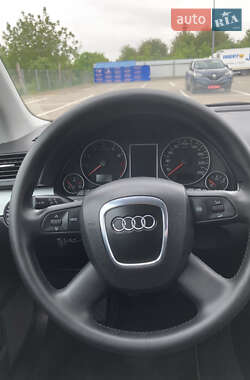 Седан Audi A4 2006 в 