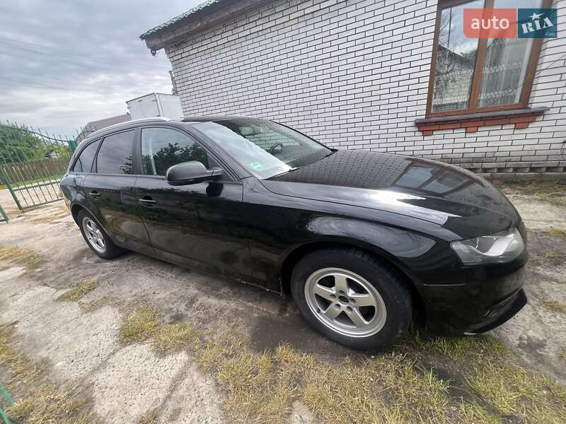 Универсал Audi A4 2011 в Иванкове