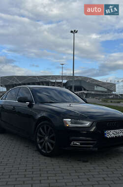 Седан Audi A4 2012 в Львове