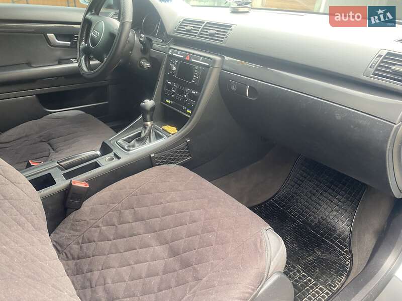 Седан Audi A4 2002 в Гайсине