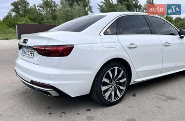 Седан Audi A4 2020 в 