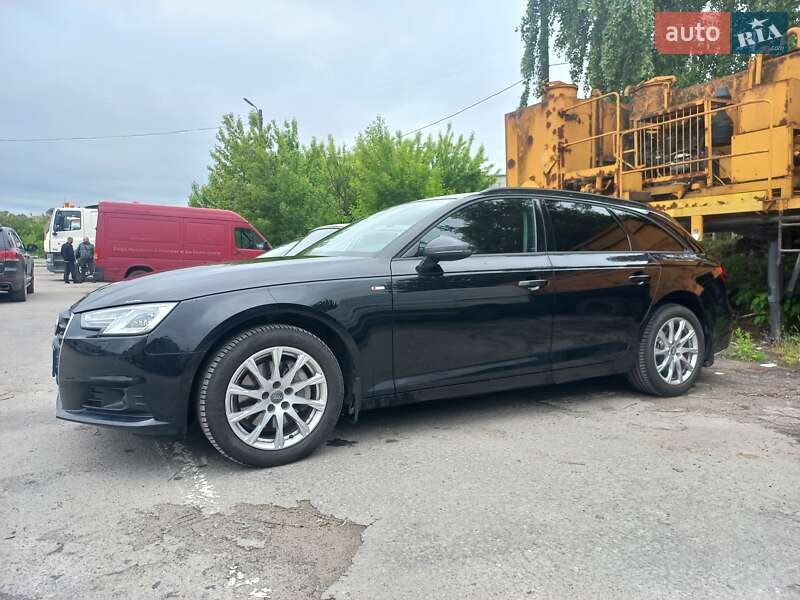 Универсал Audi A4 2019 в Тернополе